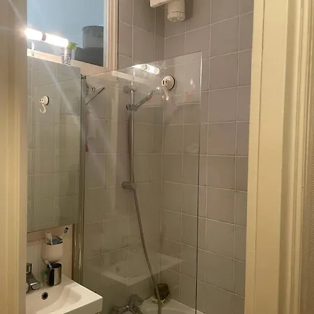 T1 Jourdain Appartement Paris